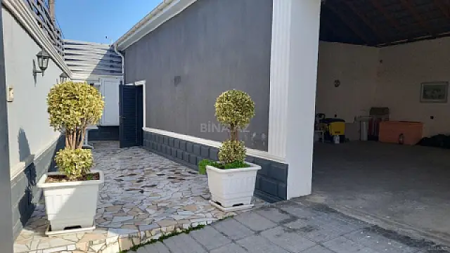 Satılır 6 otaqlı həyət evi 420 m²