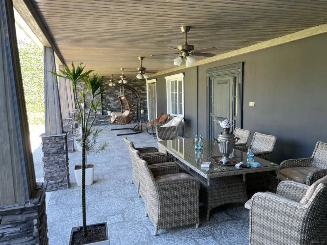 Satılır 6 otaqlı həyət evi 420 m²