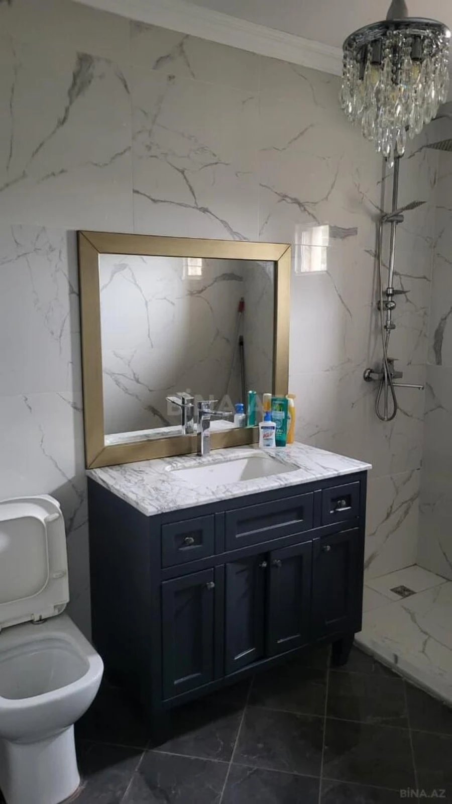 Satılır 6 otaqlı həyət evi 420 m²