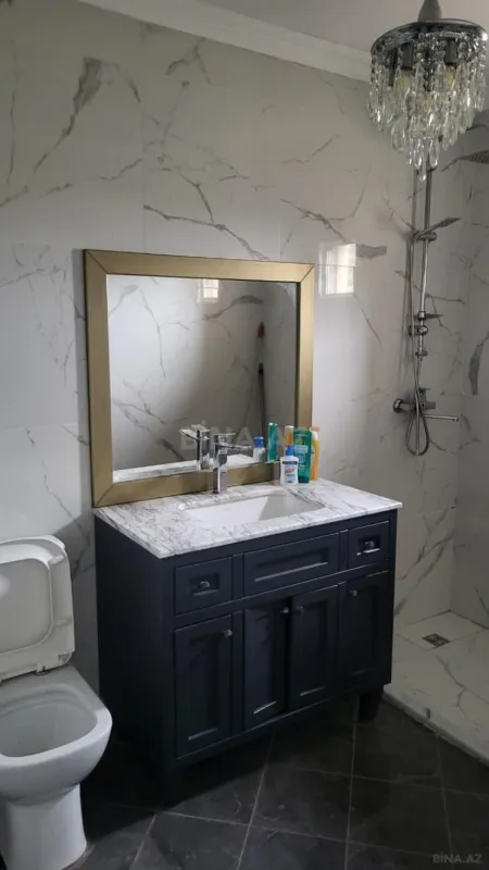 Satılır 6 otaqlı həyət evi 420 m²