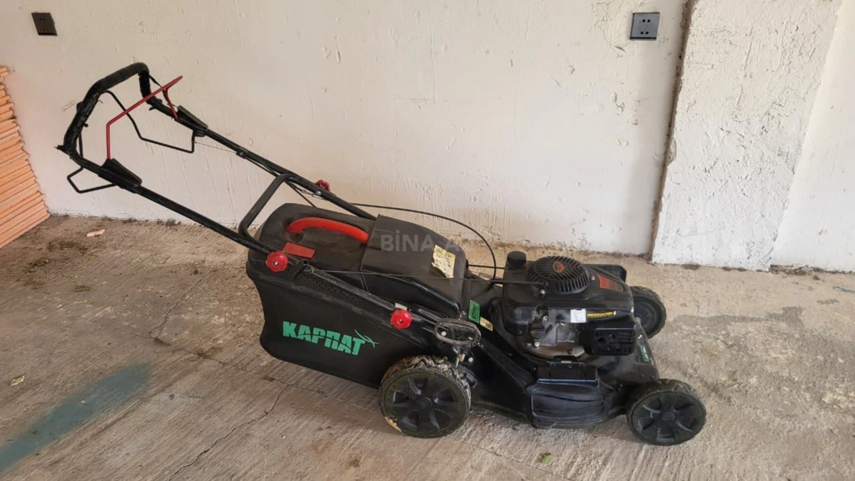 Satılır 6 otaqlı həyət evi 420 m²