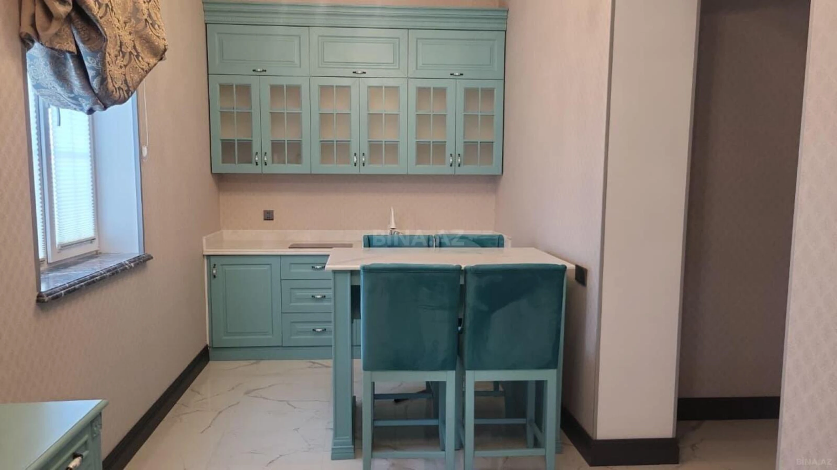 Satılır 6 otaqlı həyət evi 420 m²