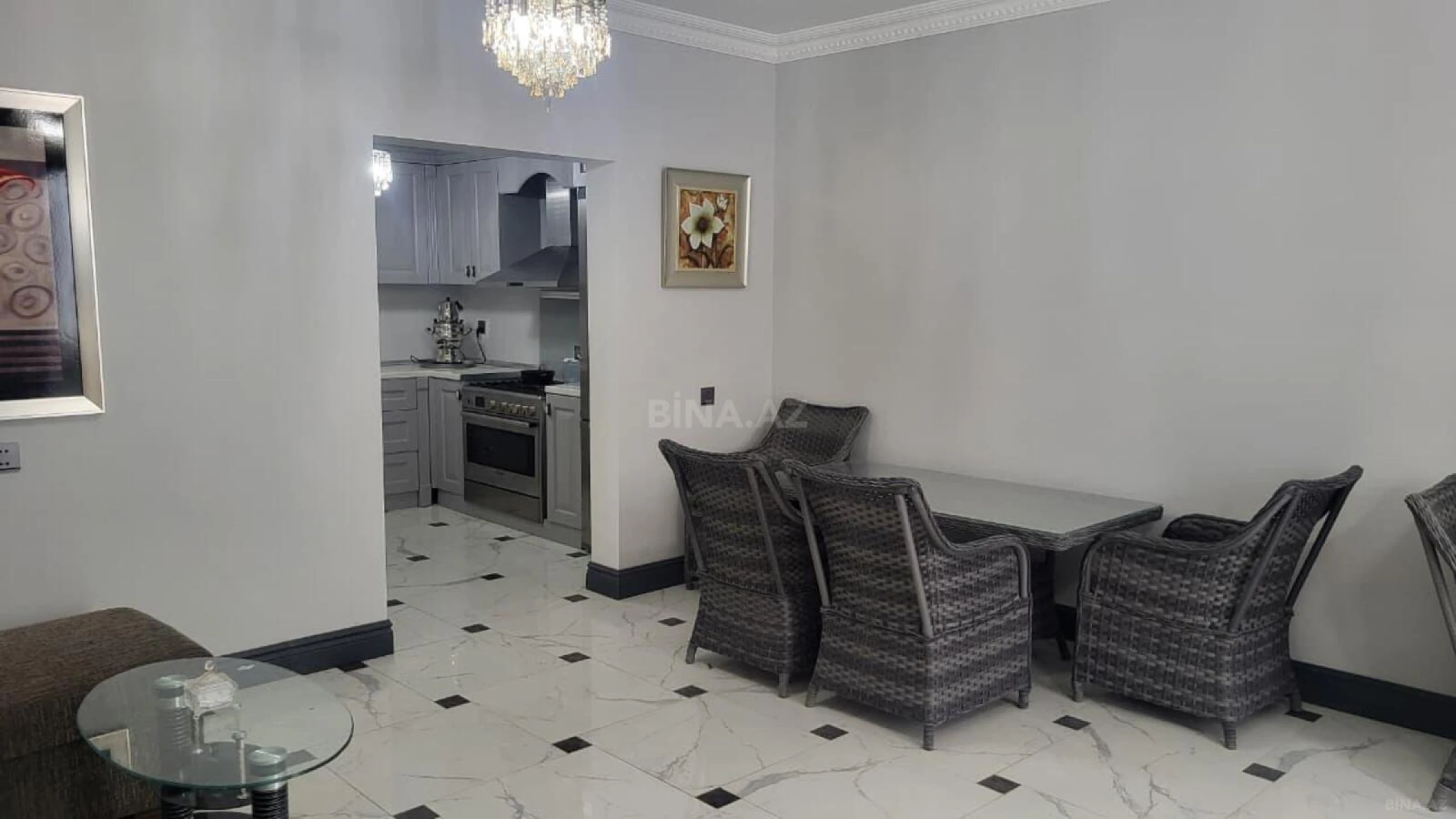 Satılır 6 otaqlı həyət evi 420 m²