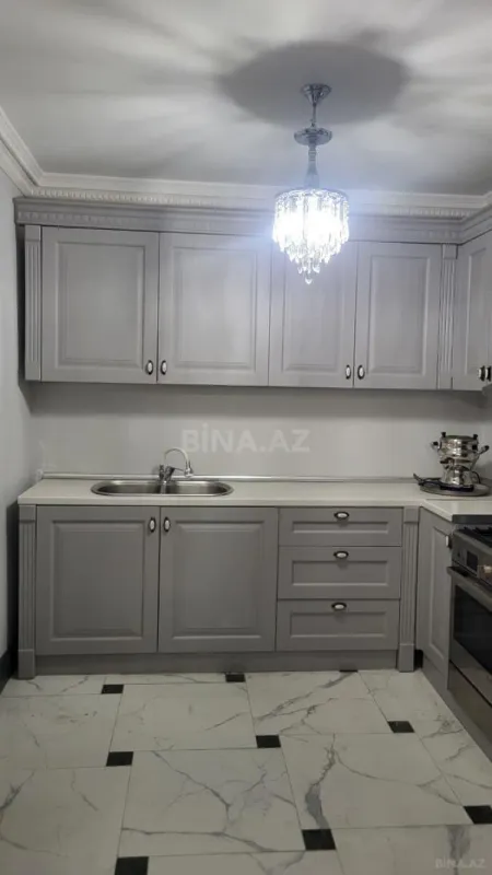 Satılır 6 otaqlı həyət evi 420 m²