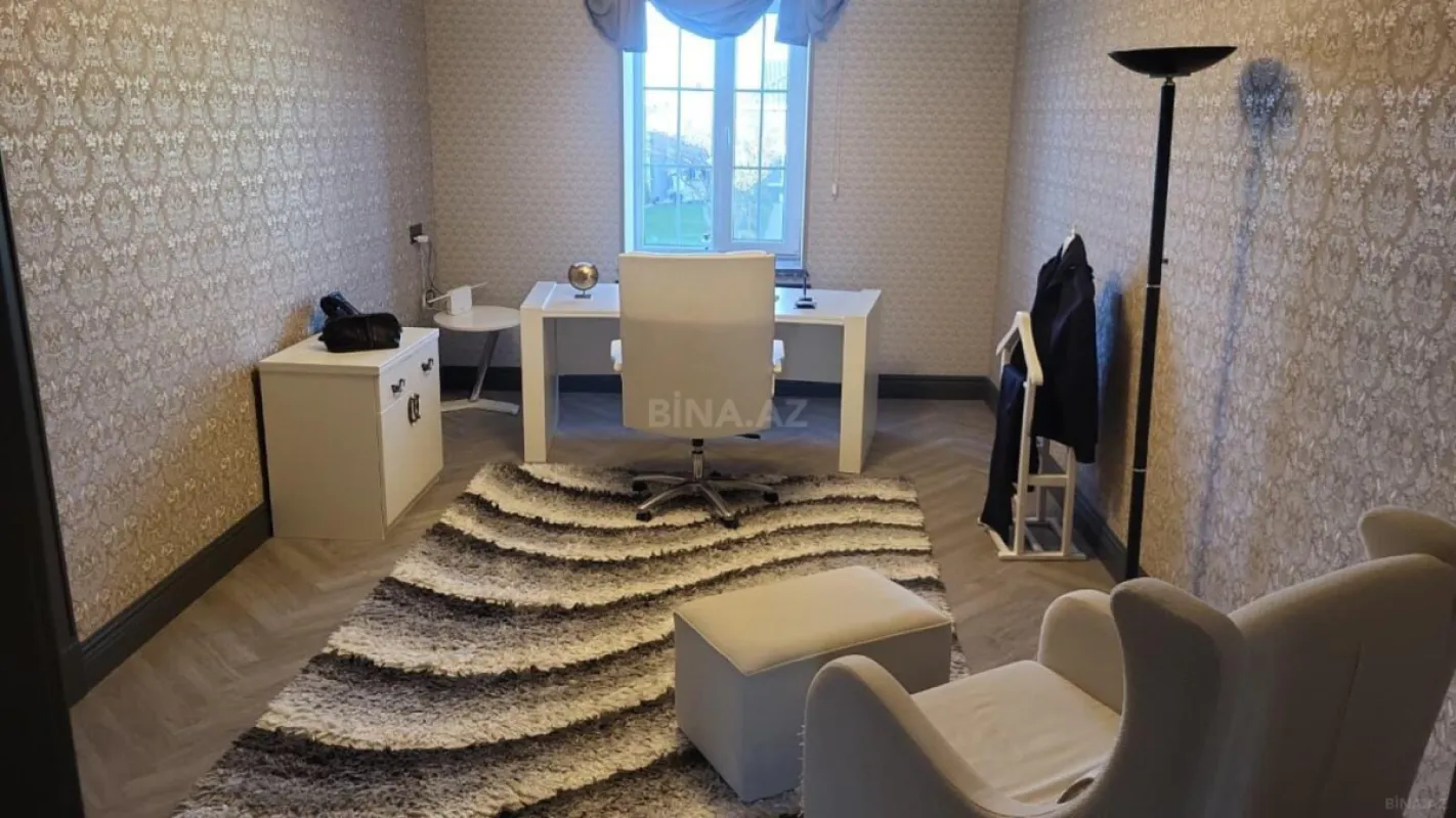 Satılır 6 otaqlı həyət evi 420 m²