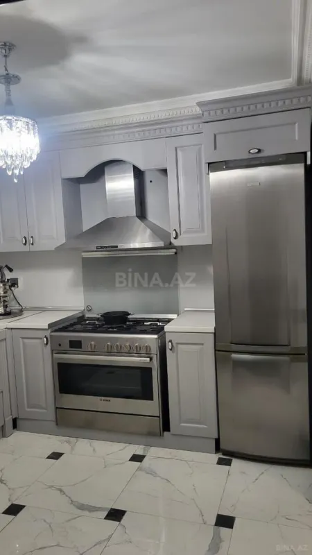 Satılır 6 otaqlı həyət evi 420 m²