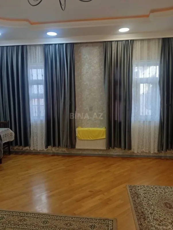 Satılır 4 otaqlı həyət evi 135 m²