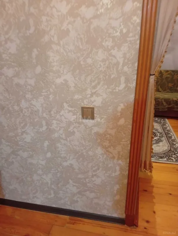 Satılır 4 otaqlı həyət evi 135 m²