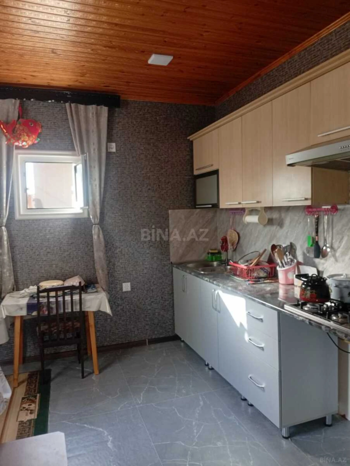 Satılır 4 otaqlı həyət evi 135 m²