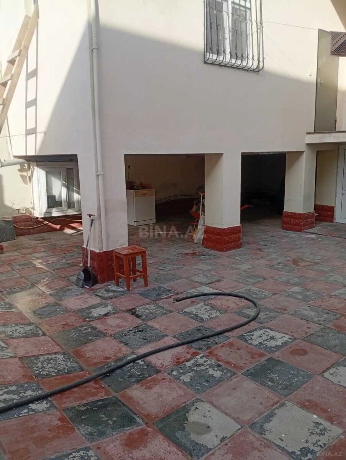 Satılır 4 otaqlı həyət evi 135 m²