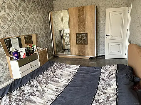 Kirayə verilir 2 otaqlı mənzil 70 m²