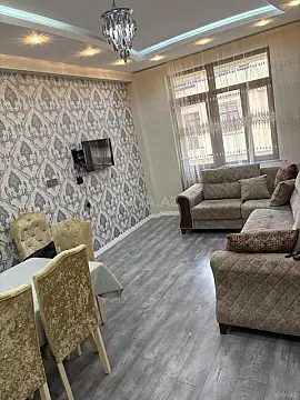 Kirayə verilir 2 otaqlı mənzil 70 m²