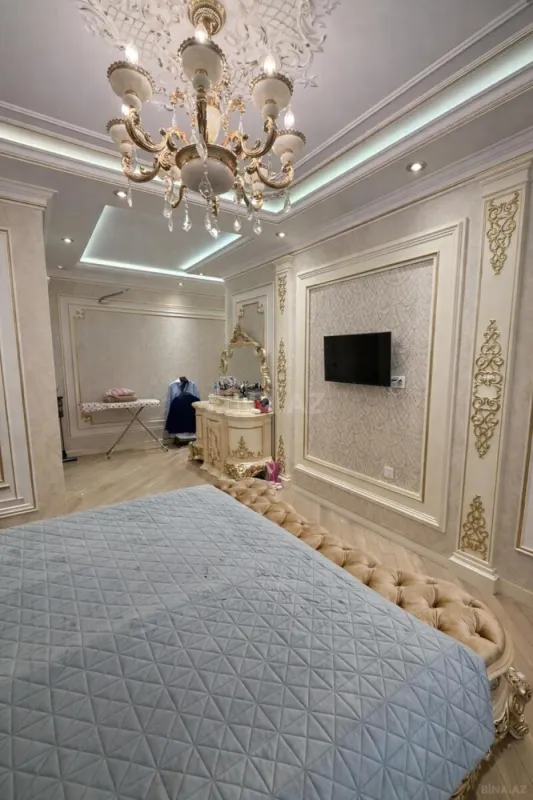 Satılır 3 otaqlı mənzil 179 m²