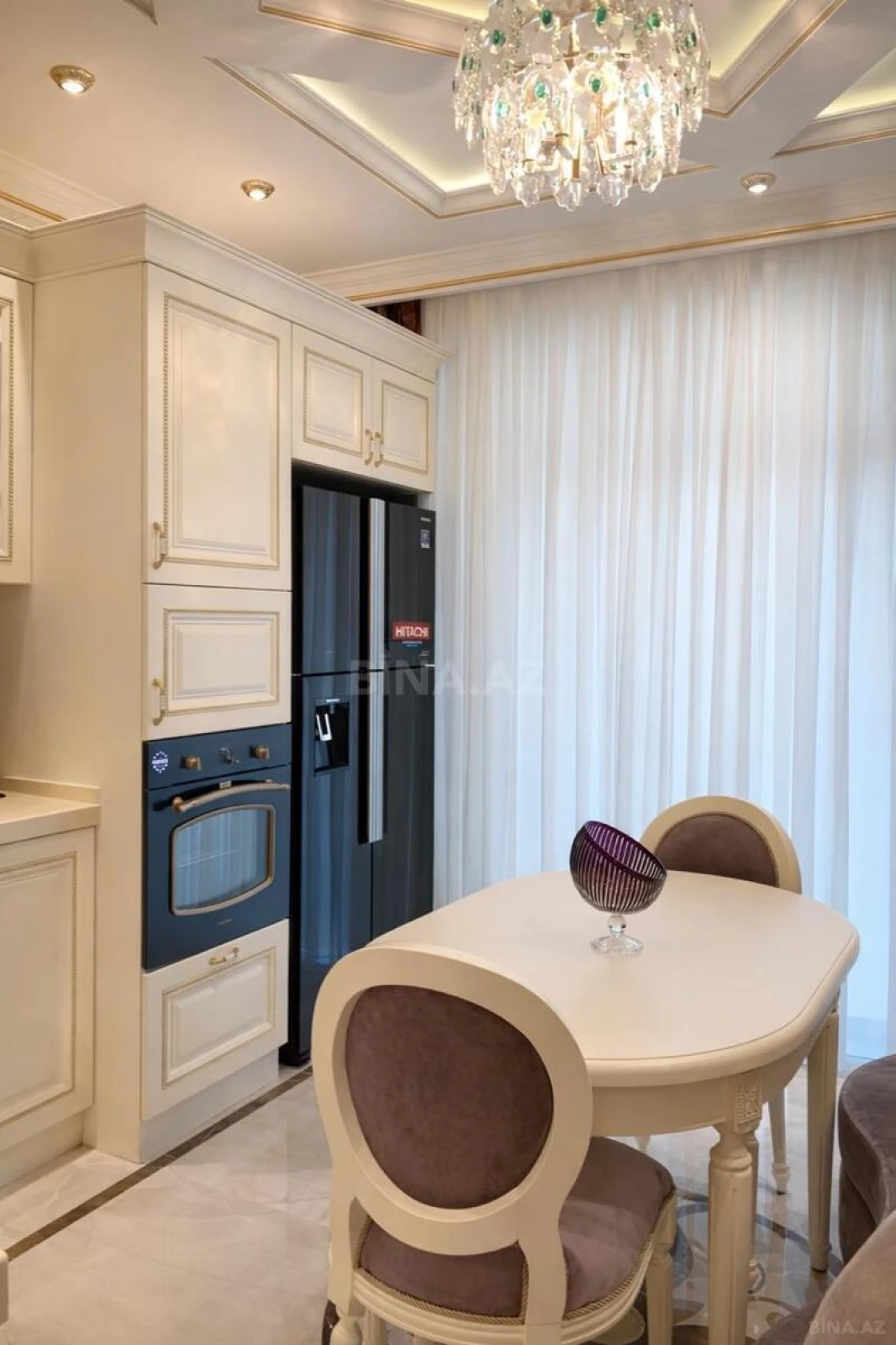 Satılır 3 otaqlı mənzil 179 m²