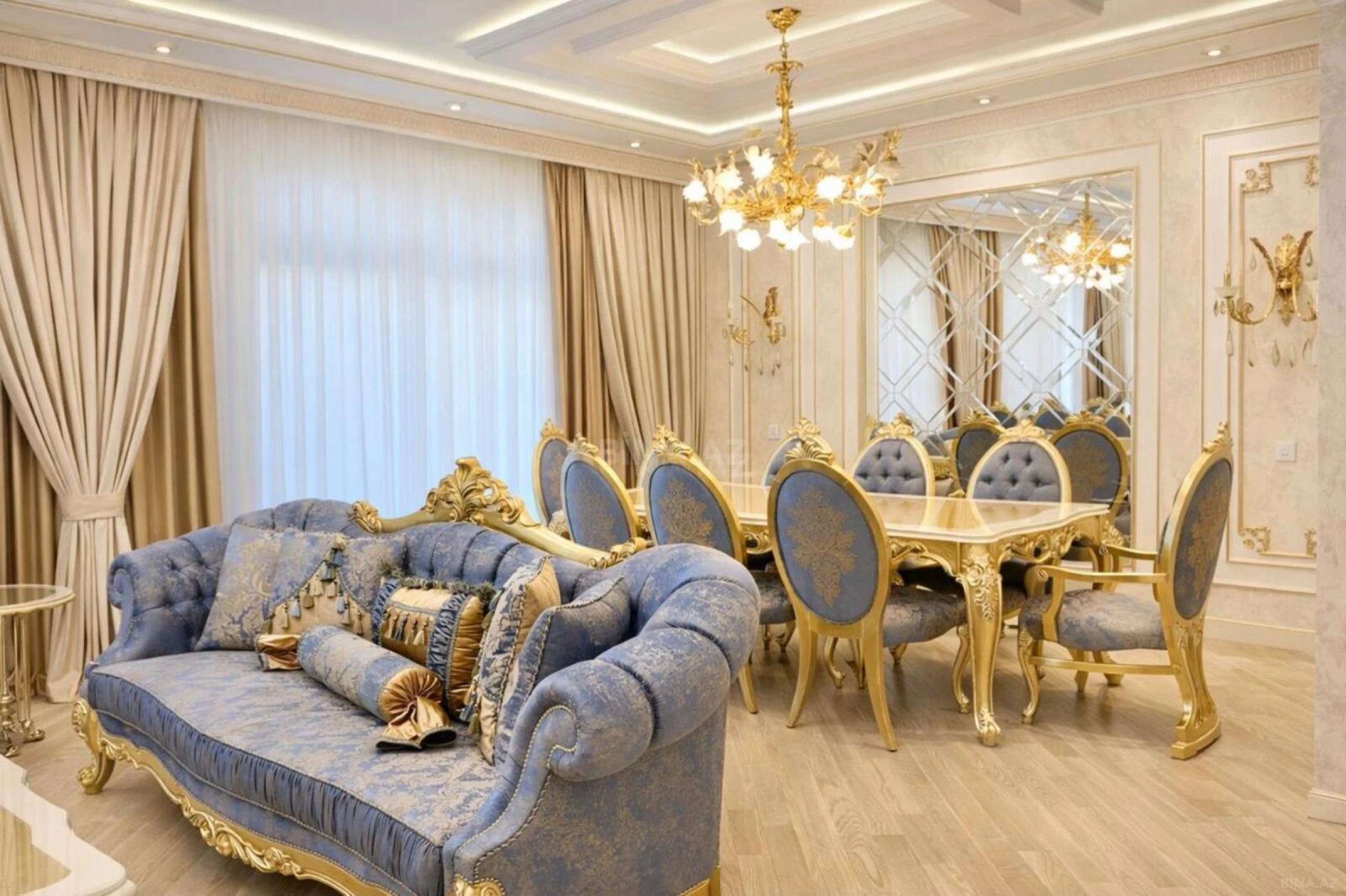 Satılır 3 otaqlı mənzil 179 m²