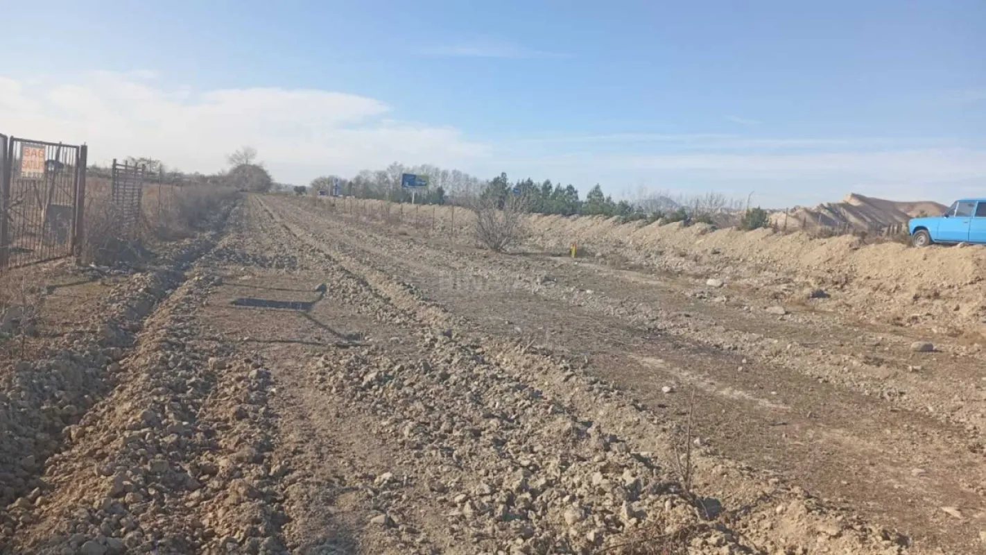 Satılır torpaq sahəsi 200 m²