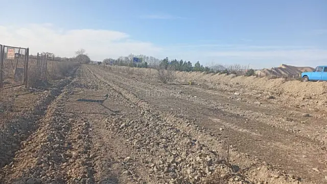 Satılır torpaq sahəsi 200 m²