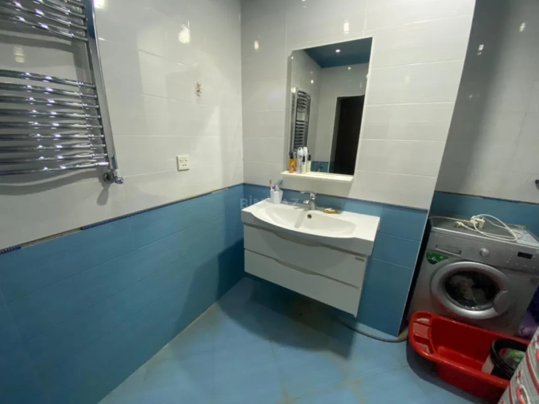 Kirayə verilir 3 otaqlı mənzil 160 m²