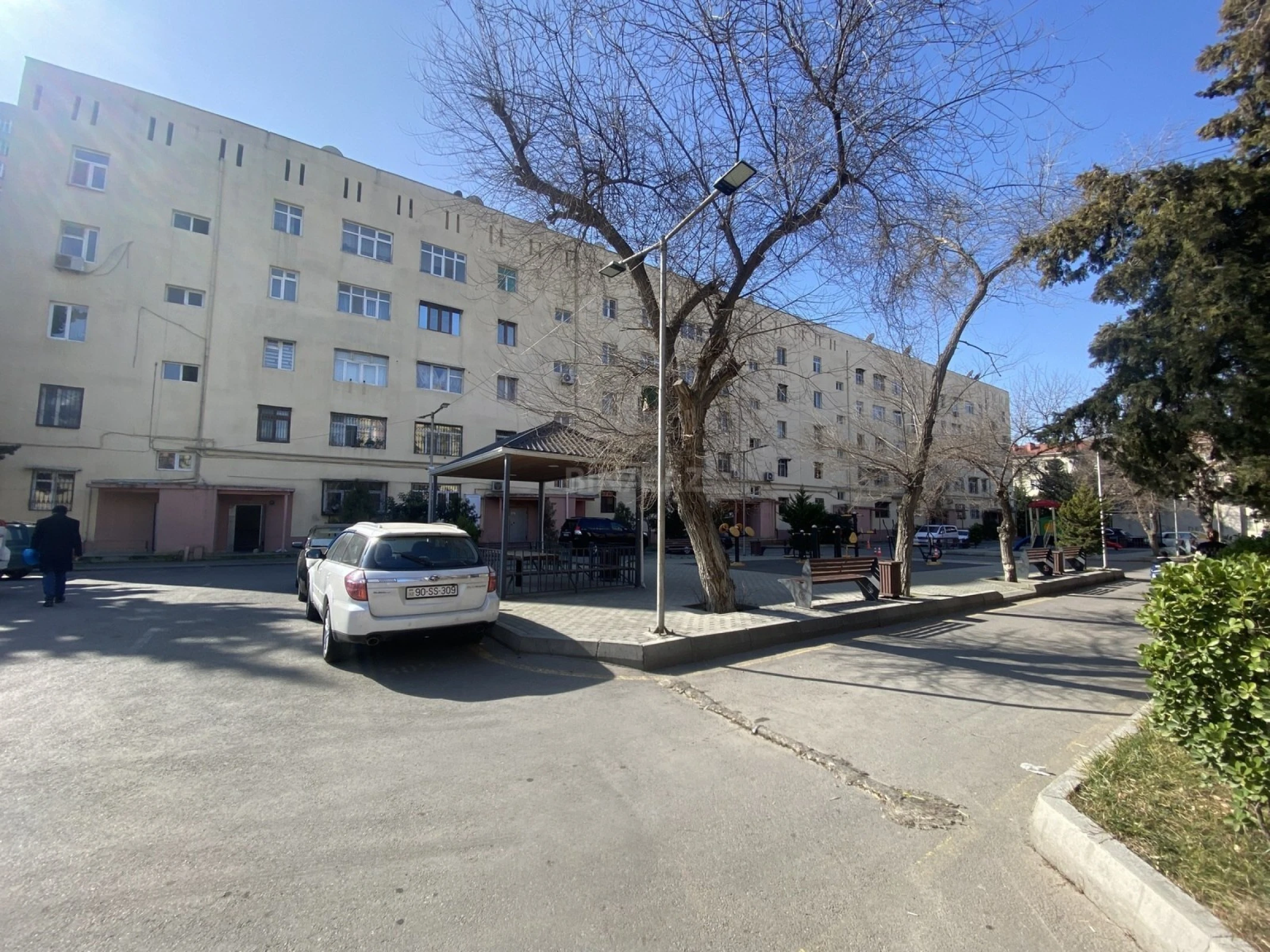 Satılır 2 otaqlı mənzil 60 m²