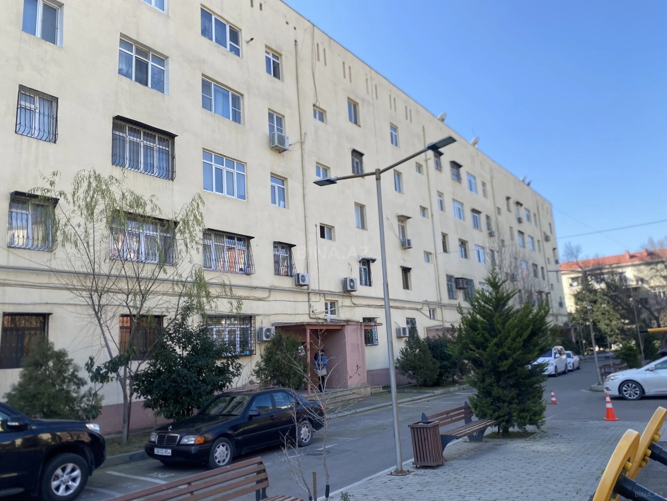 Satılır 2 otaqlı mənzil 60 m²