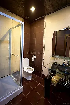Satılır 3 otaqlı mənzil 135 m²