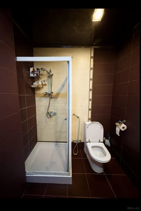 Satılır 3 otaqlı mənzil 135 m²