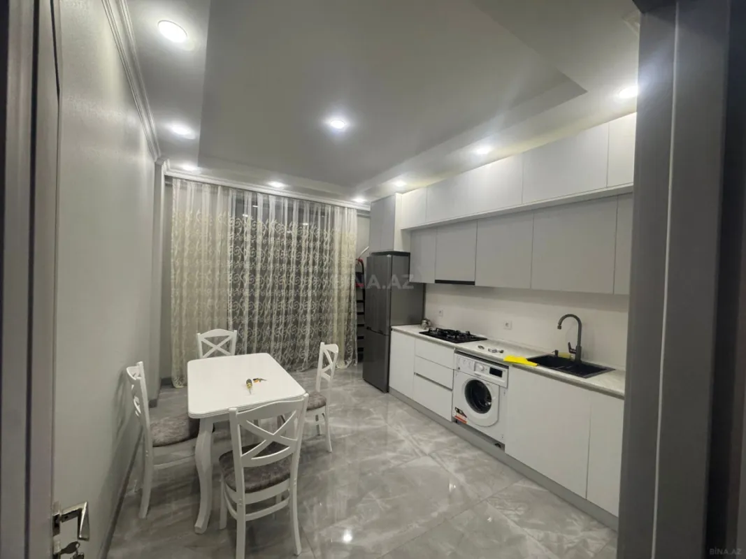 Kirayə verilir 2 otaqlı mənzil 90 m²