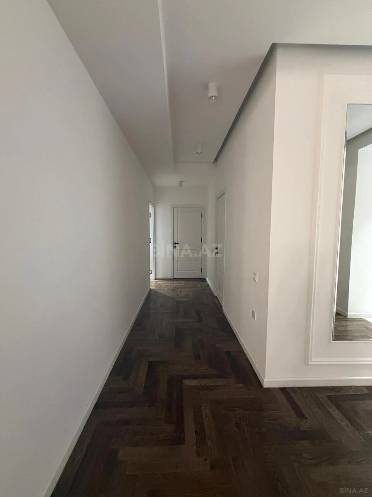 Satılır 3 otaqlı mənzil 120 m²