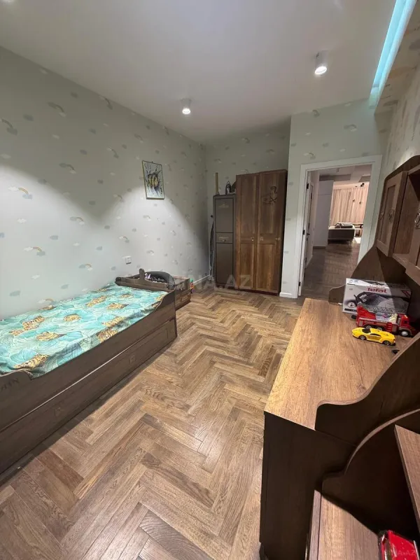 Satılır 3 otaqlı mənzil 120 m²
