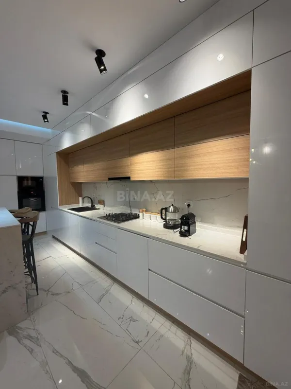 Satılır 3 otaqlı mənzil 120 m²