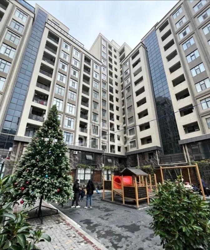 Satılır 3 otaqlı mənzil 120 m²