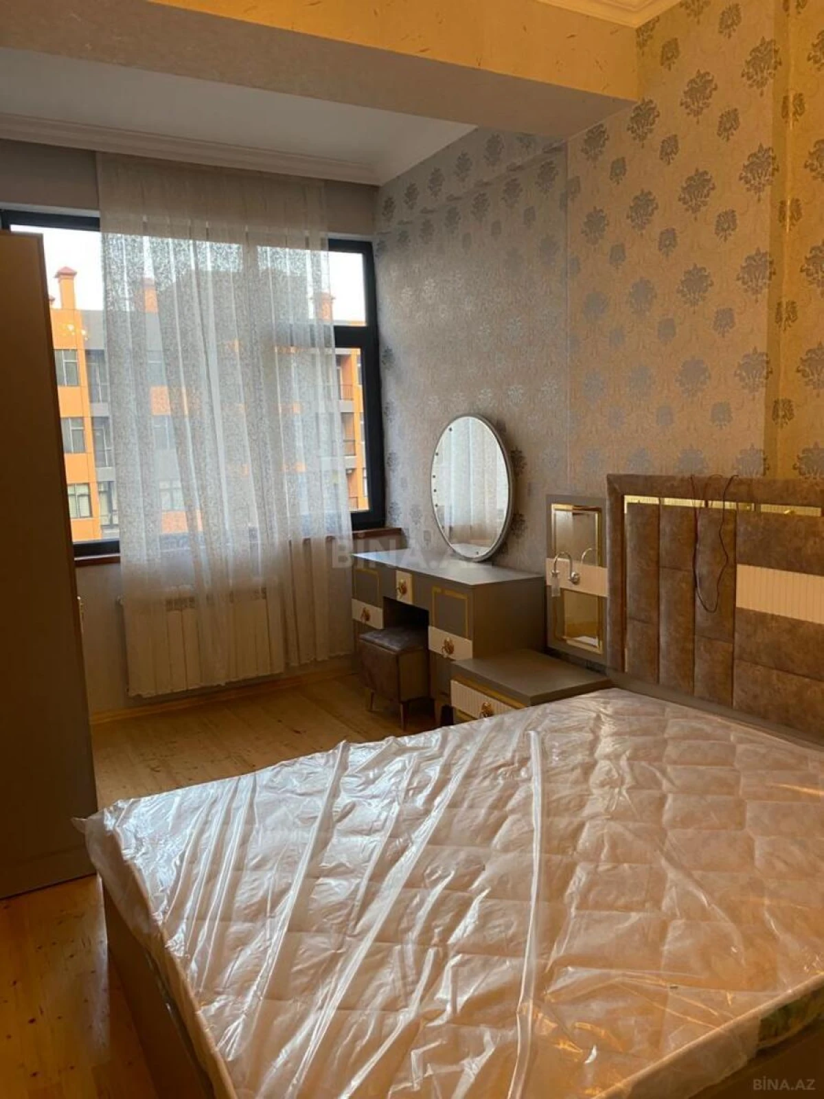 Satılır 2 otaqlı mənzil 75 m²