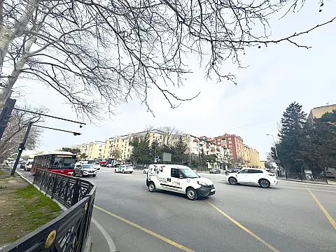 Satılır 2 otaqlı mənzil 56 m²