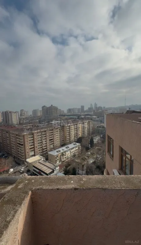 Satılır 3 otaqlı mənzil 120 m²