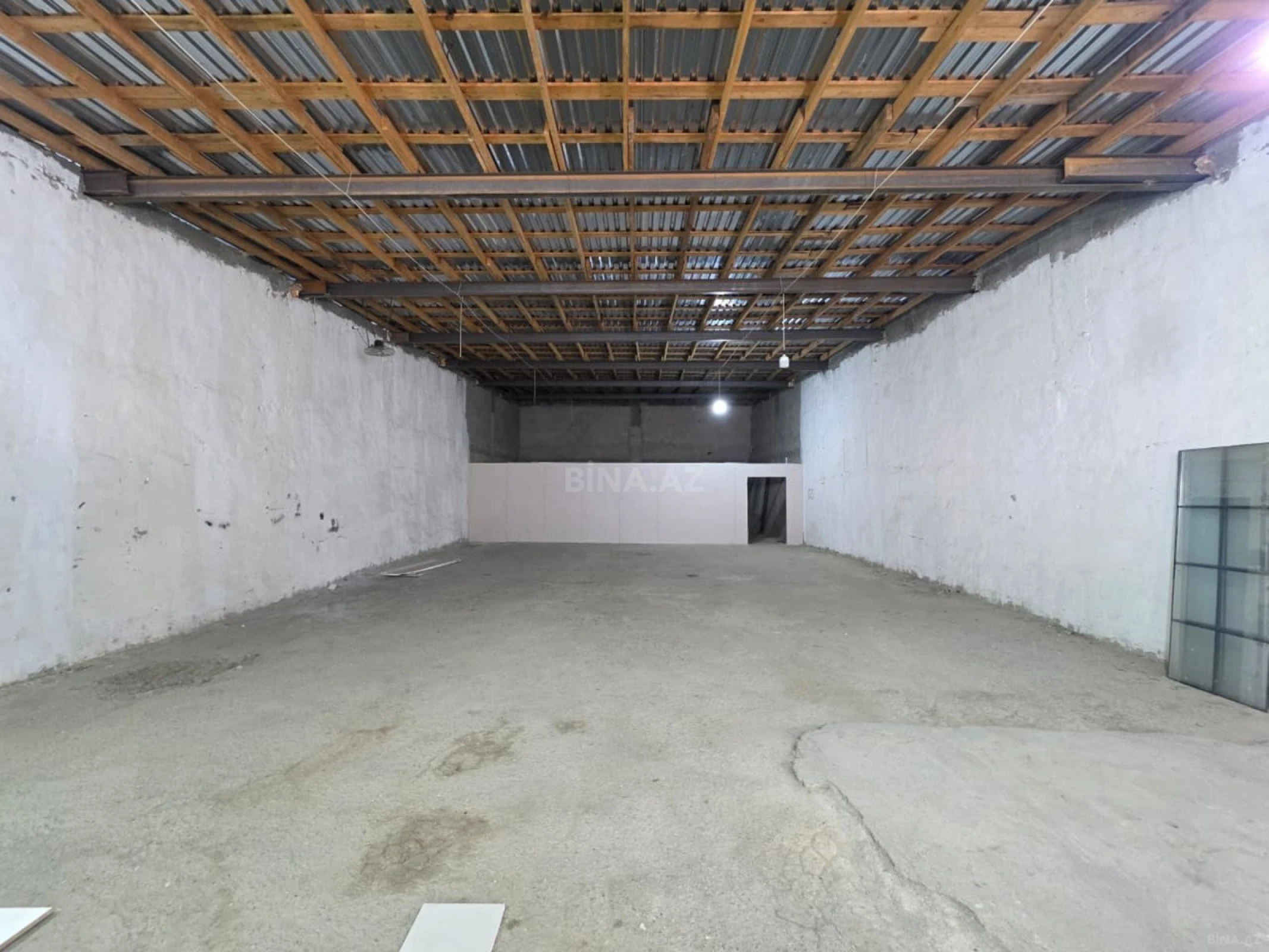 Kirayə verilir obyekt 300 m²