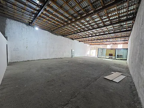 Kirayə verilir obyekt 300 m²