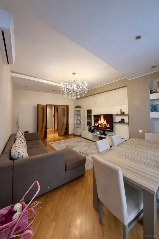 Satılır 2 otaqlı mənzil 90 m²
