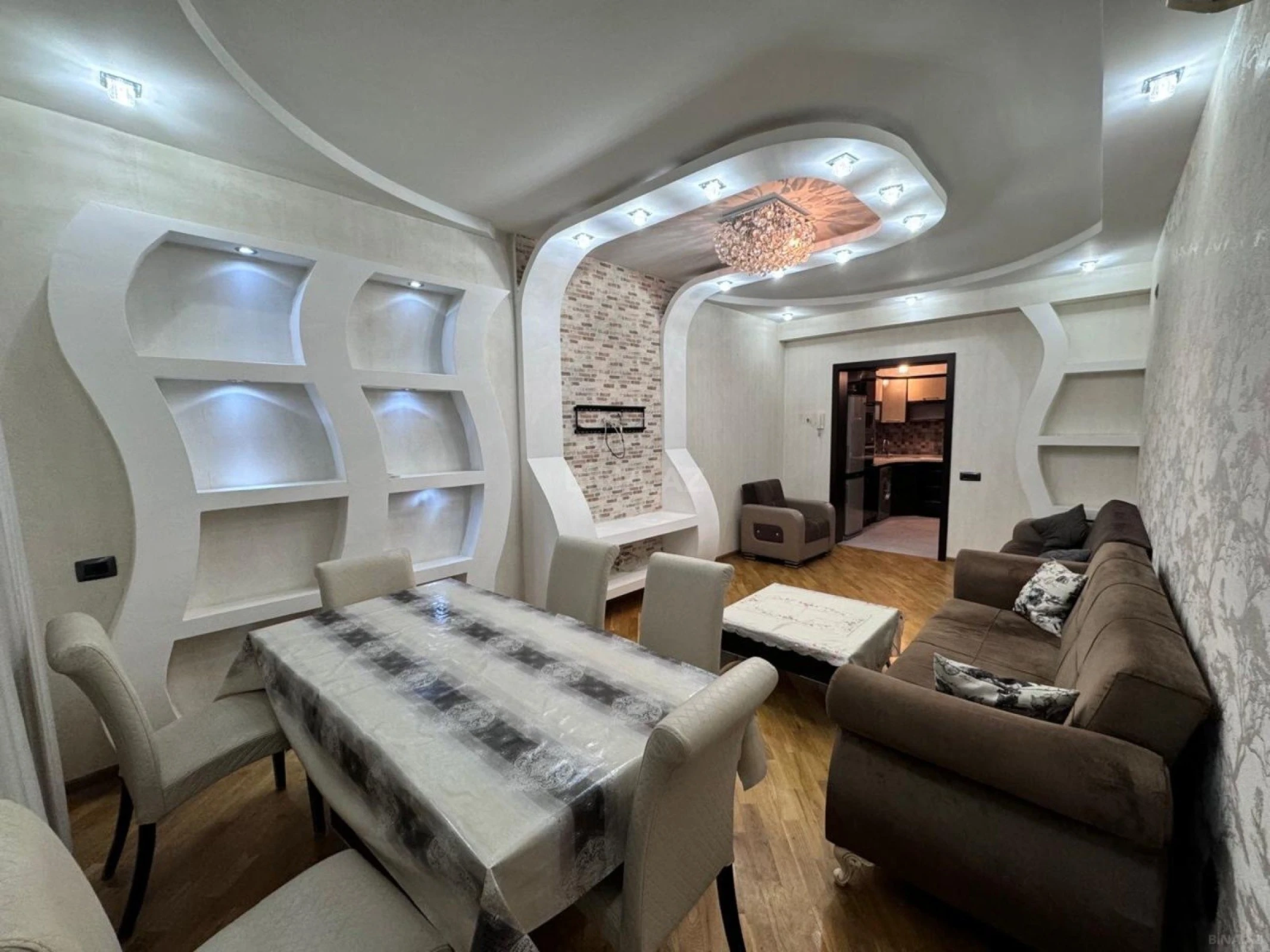 Satılır 2 otaqlı mənzil 65 m²