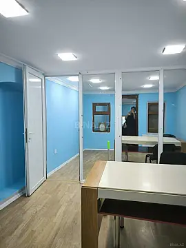Kirayə verilir 6 otaqlı ofis 130 m²