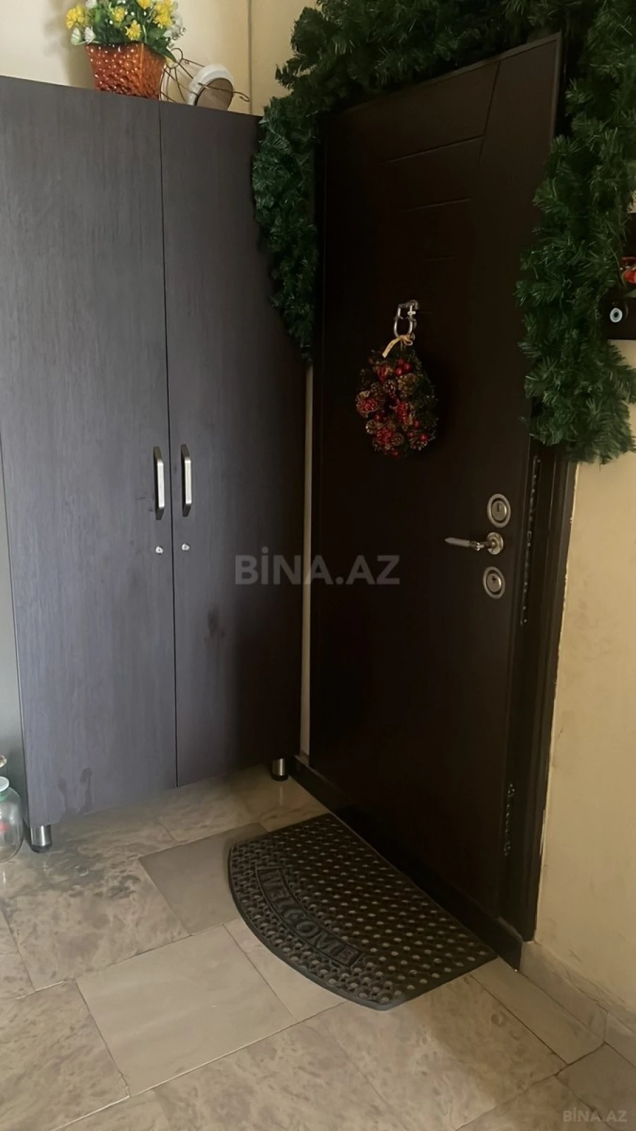 Satılır 4 otaqlı mənzil 126 m²