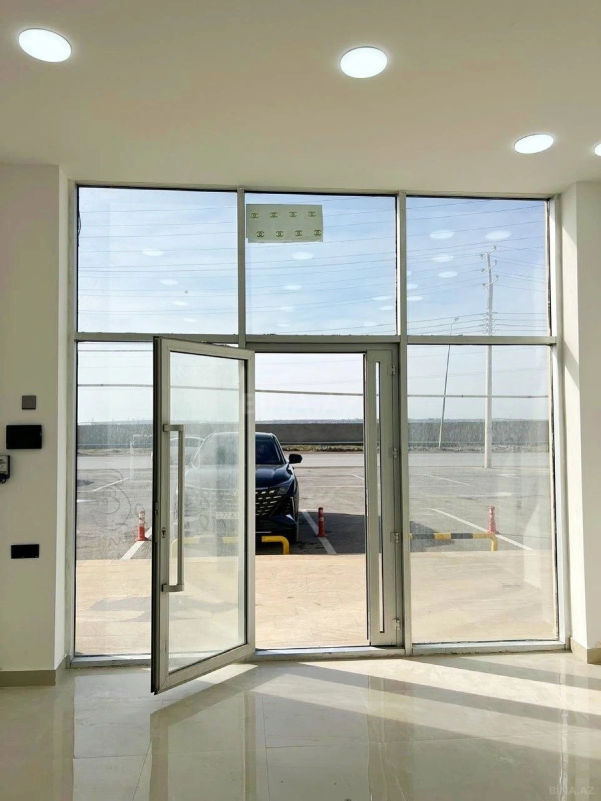 Kirayə verilir obyekt 90 m²