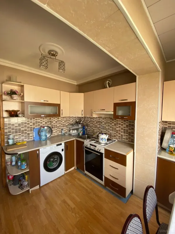 Kirayə verilir 2 otaqlı mənzil 65 m²