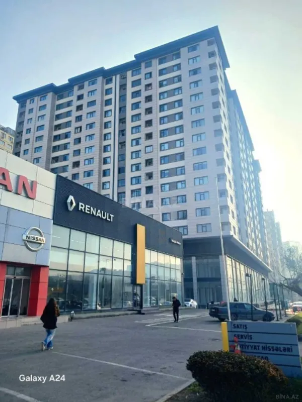 Satılır 4 otaqlı mənzil 137 m²