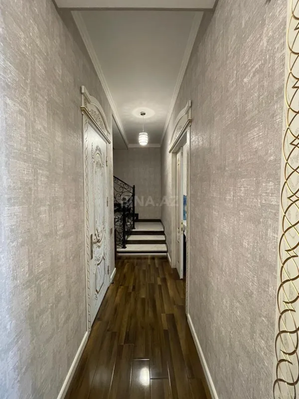 Satılır 4 otaqlı mənzil 137 m²