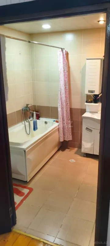 Satılır 2 otaqlı mənzil 85 m²