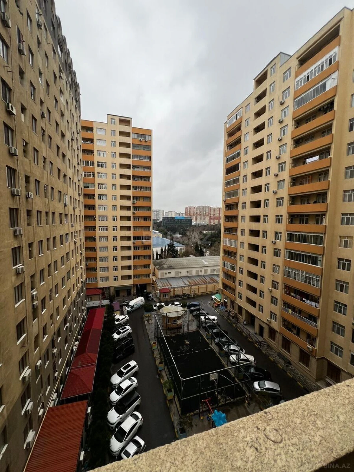 Kirayə verilir 2 otaqlı mənzil 100 m²