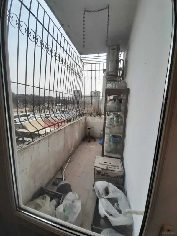 Satılır 3 otaqlı mənzil 131 m²