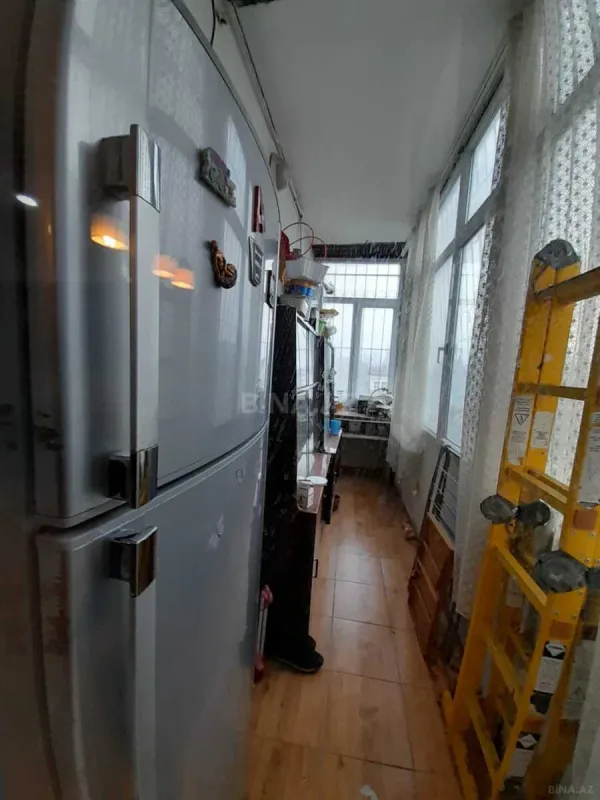 Satılır 3 otaqlı mənzil 131 m²