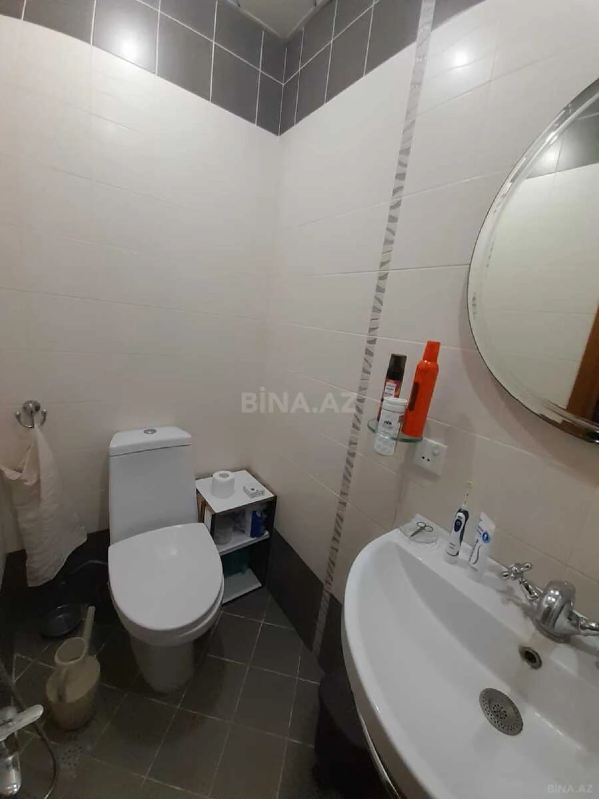 Satılır 3 otaqlı mənzil 131 m²