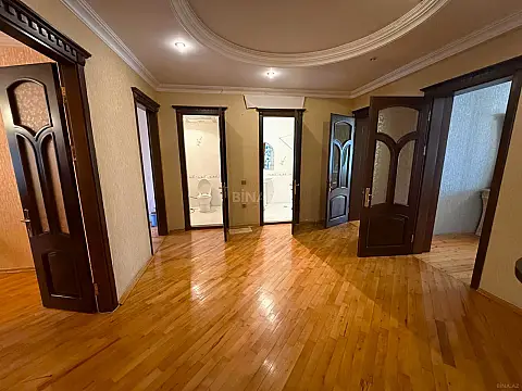 Satılır 3 otaqlı mənzil 130 m²